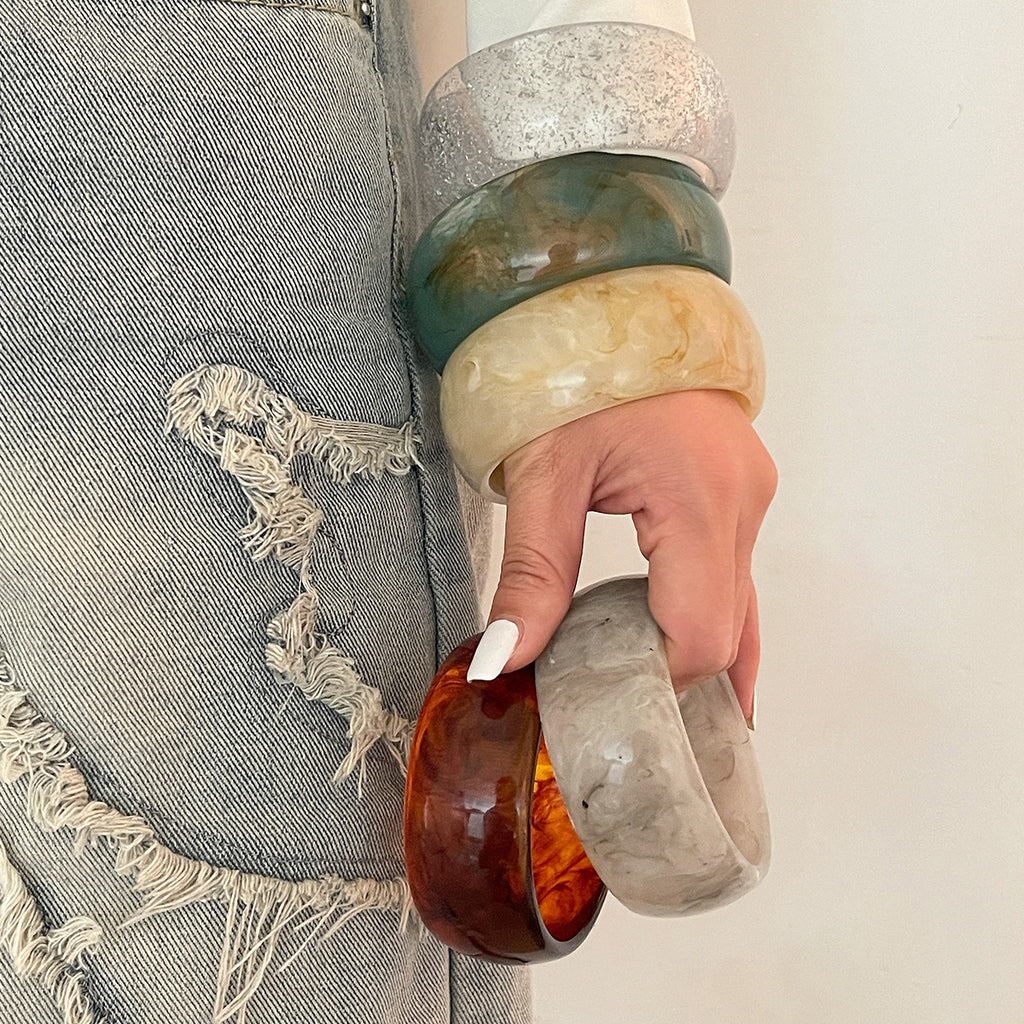 Chunky Resin Bangles – Bold Minimal Aesthetic Bracelet Stack for Women