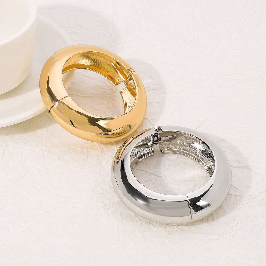 Bold Luxury Chunky Bangle Bracelet – Gold & Silver Statement Jewelry for Women