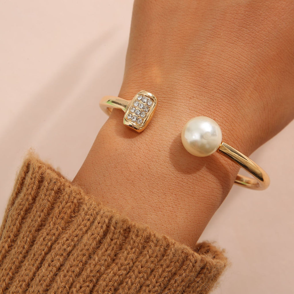 Pearl & Alloy Statement Bracelet | Retro Minimal | Luvia