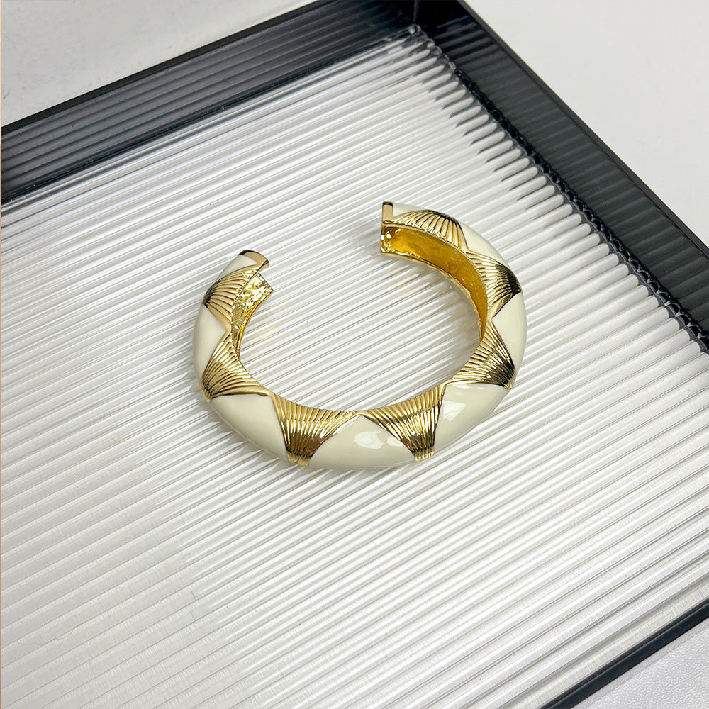 French Retro Enamel Bracelet | Black Gold Oval Design