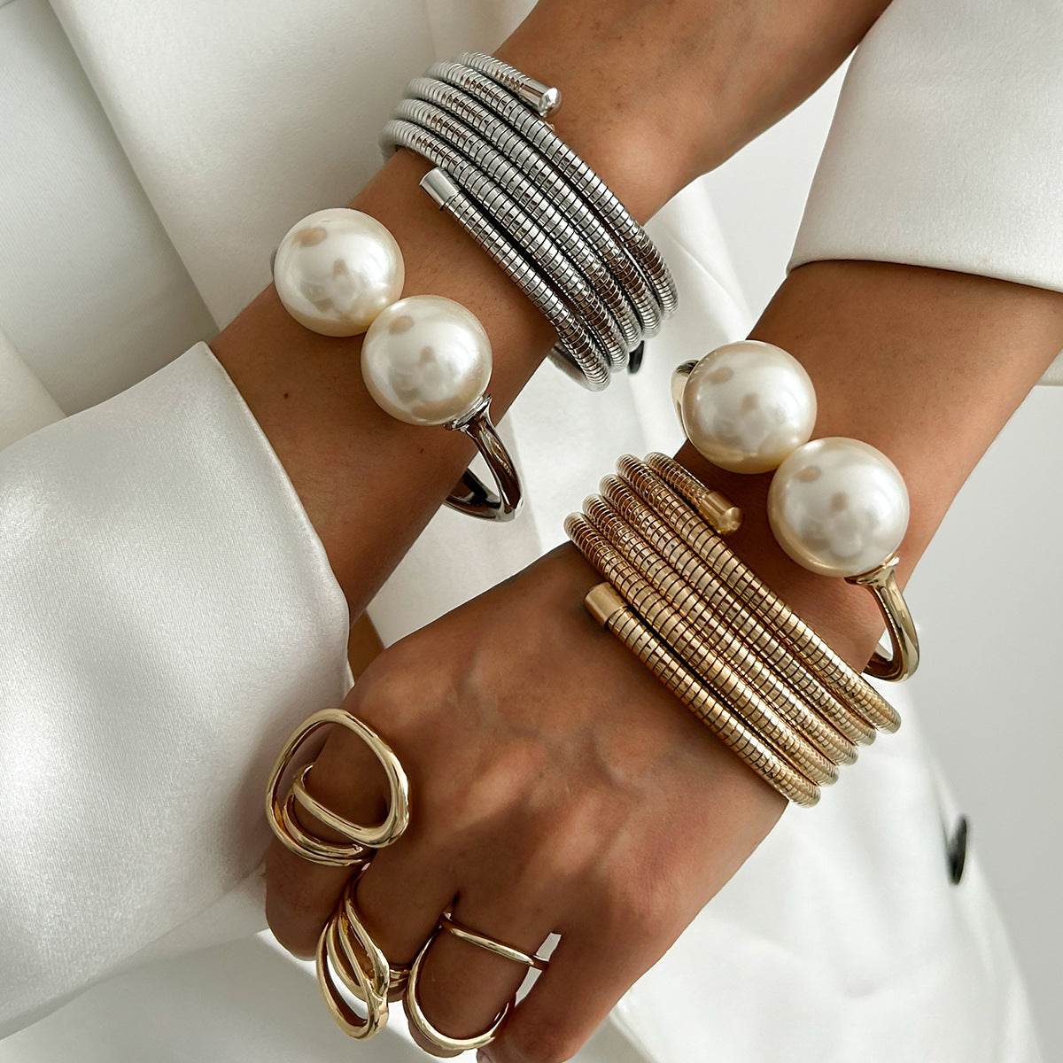 Pearl Multi-Layer Spring Bracelet