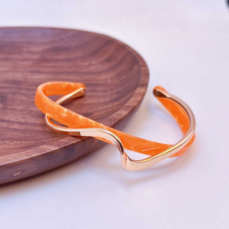 Luxe Curve | Modern Statement Bracelet