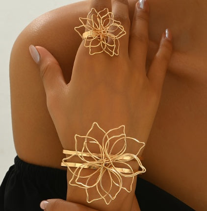 Boho Gold Flower Ring & Bracelet | Beach Festival Jewelry