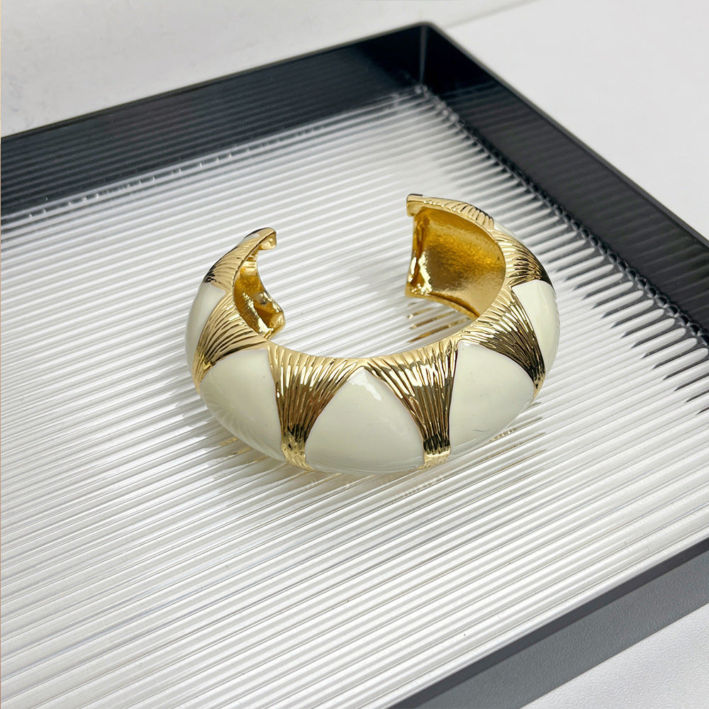 French Retro Enamel Bracelet | Black Gold Oval Design