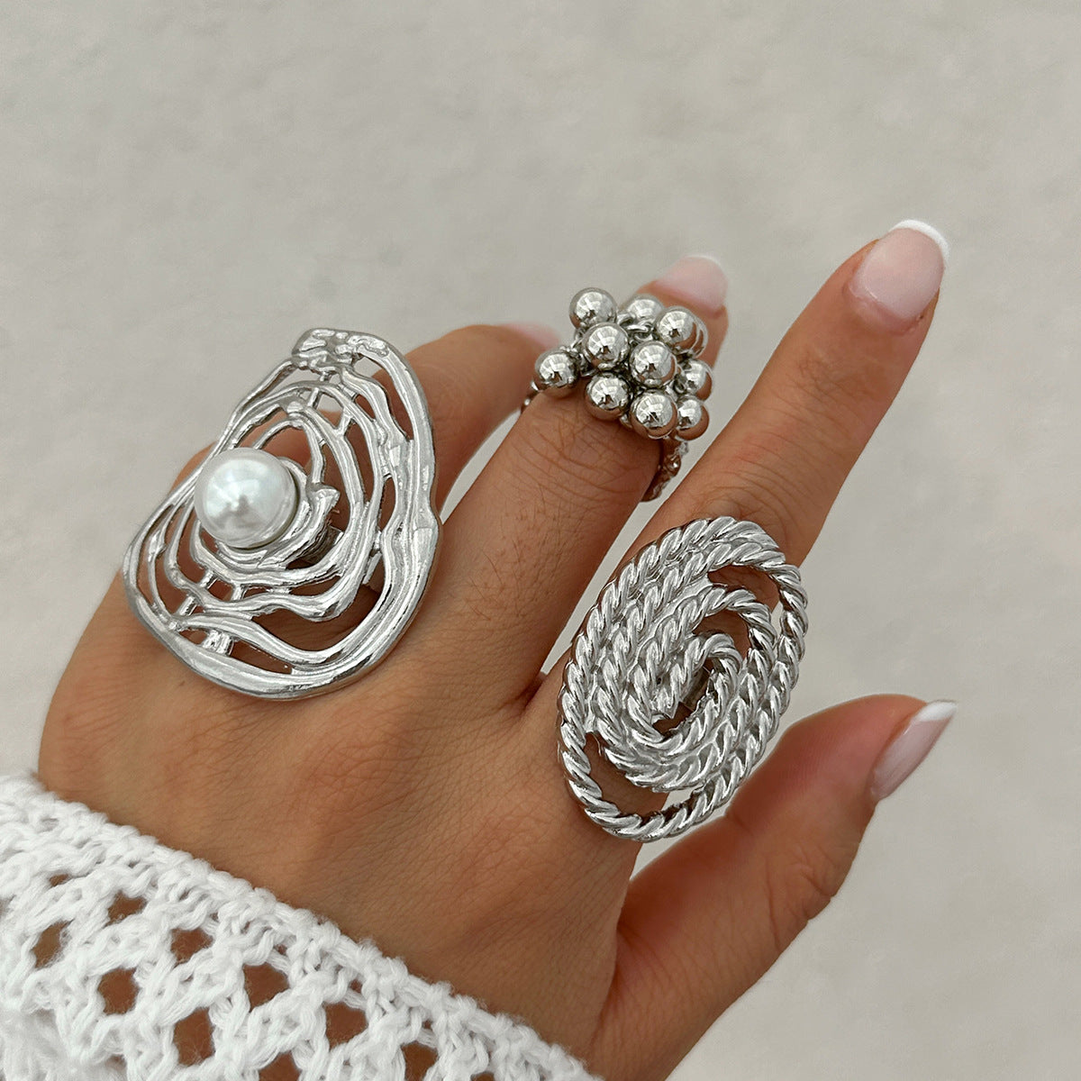 Gold Geometric Pearl Ring for Women – Irregular Winding Statement Ring
