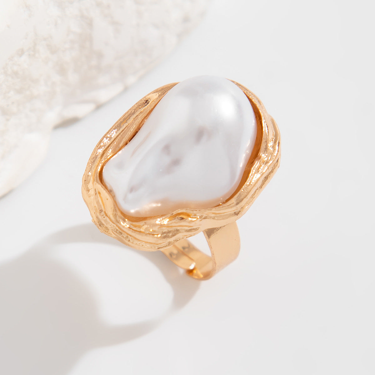 Luxury Baroque Pearl Statement Rings – Timeless Elegance for Modern Women