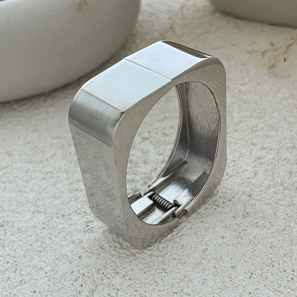 Chunky Gold Cuff Bracelet for Women – Bold Minimalist Statement Jewelry