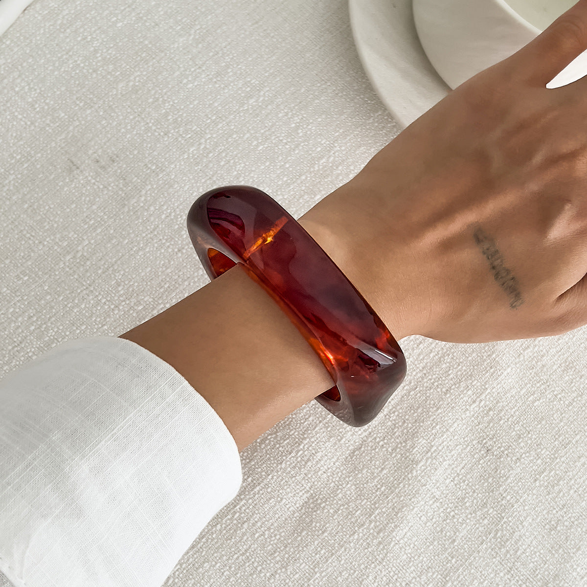 Crossed Metal Spring Bracelet | Modern Flex