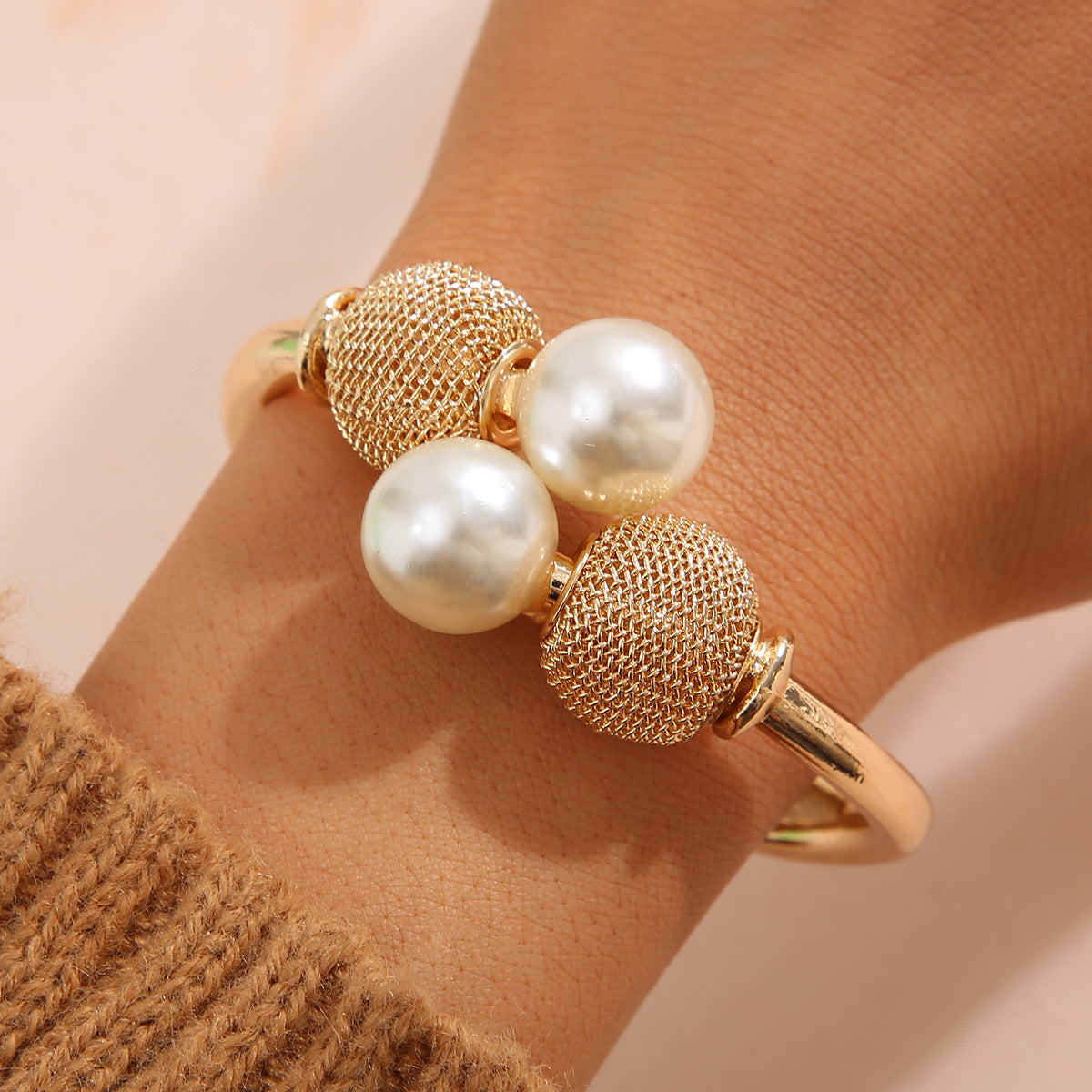Pearl & Alloy Statement Bracelet | Retro Minimal | Luvia