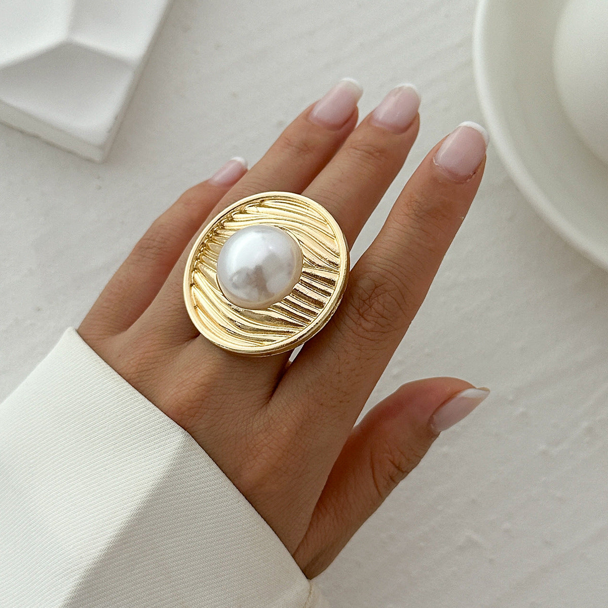 Gold Geometric Pearl Ring for Women – Irregular Winding Statement Ring