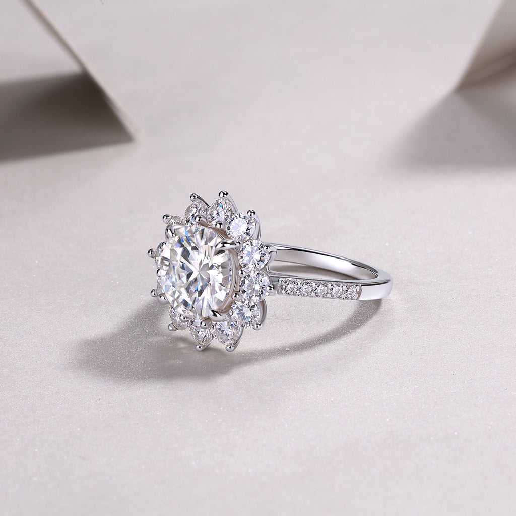 Luxury Halo Engagement Ring for Women – Brilliant Cut Crystal Statement Ring | Elegant Wedding Jewelry