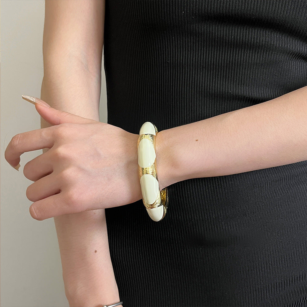 French Retro Enamel Bracelet | Black Gold Oval Design