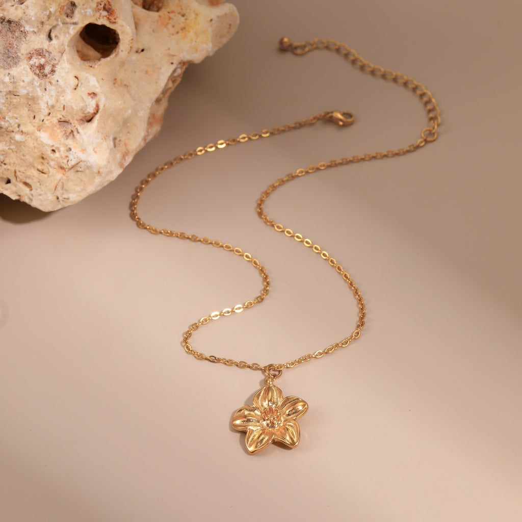 Elegant Gold Flower Jewelry Set – Statement Earrings, Necklace & Ring