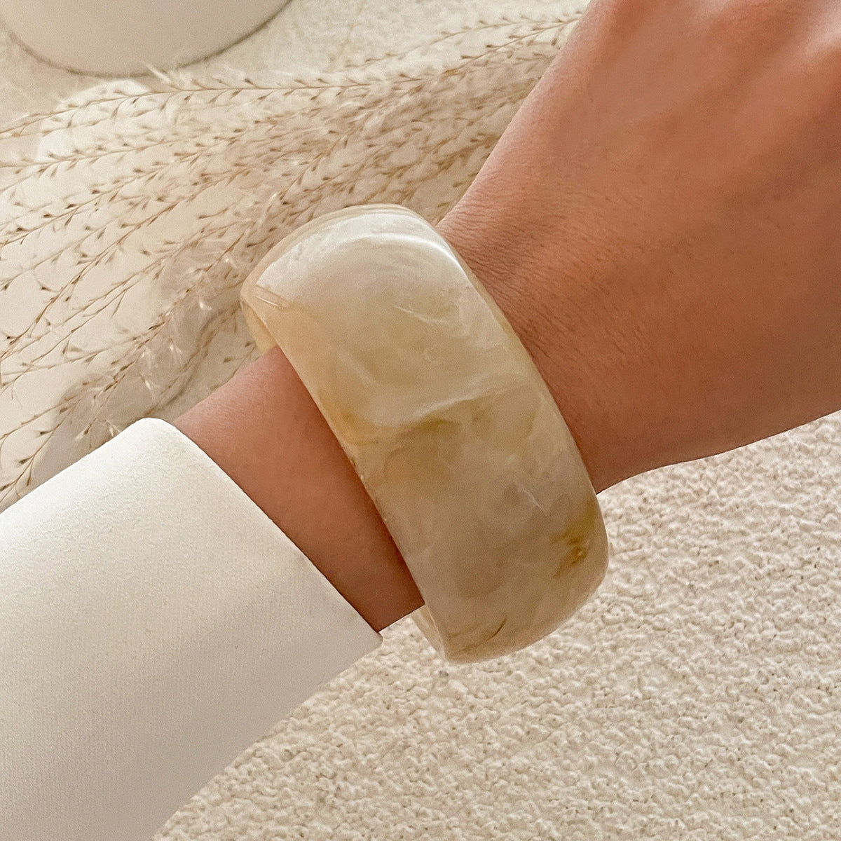 Chunky Resin Bangles – Bold Minimal Aesthetic Bracelet Stack for Women