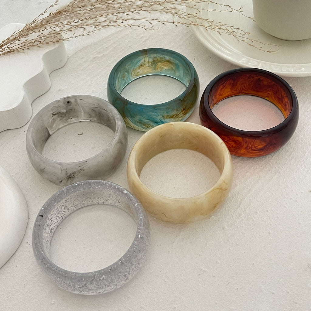 Chunky Resin Bangles – Bold Minimal Aesthetic Bracelet Stack for Women