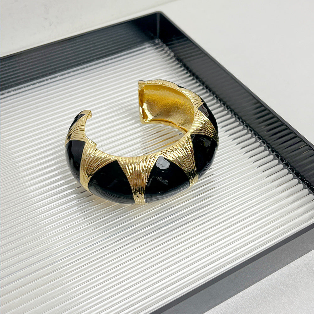 French Retro Enamel Bracelet | Black Gold Oval Design
