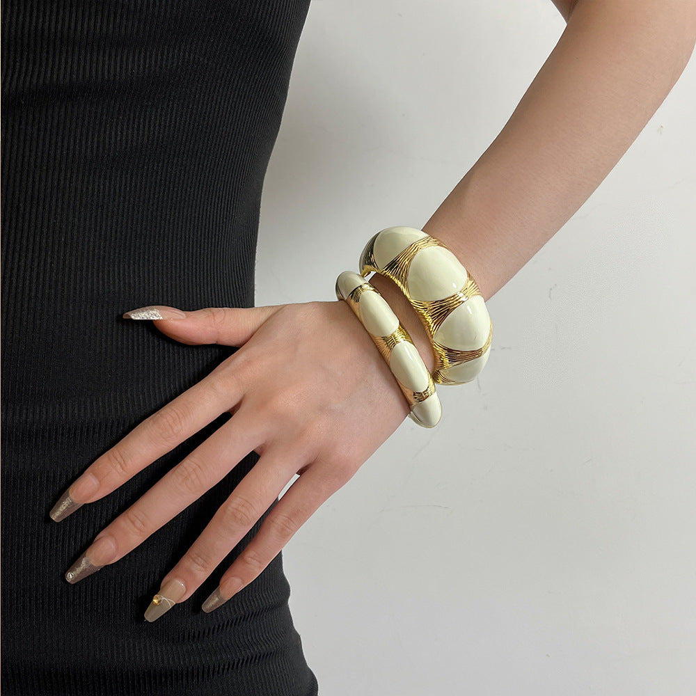 French Retro Enamel Bracelet | Black Gold Oval Design
