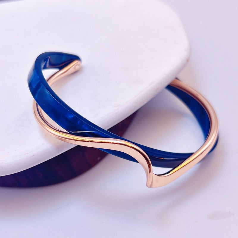 Luxe Curve | Modern Statement Bracelet