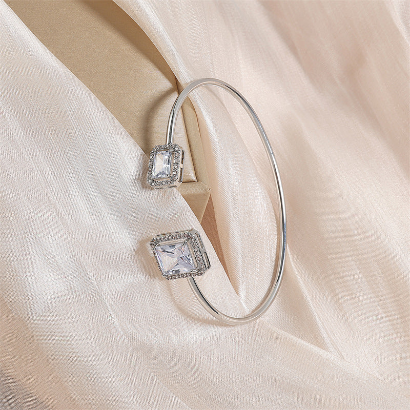 Water Drop Diamond Bracelet | Premium Square Stone