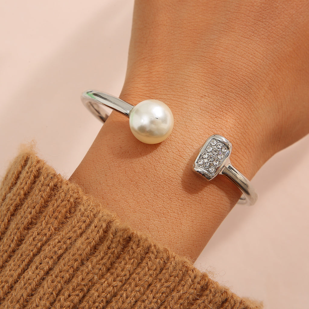Pearl & Alloy Statement Bracelet | Retro Minimal | Luvia