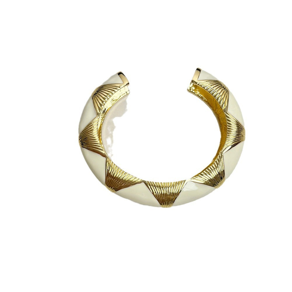 French Retro Enamel Bracelet | Black Gold Oval Design