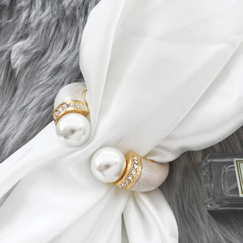 Elegant Gold & Pearl Cuff Bracelet – Luxury Statement Jewelry for Modern Women