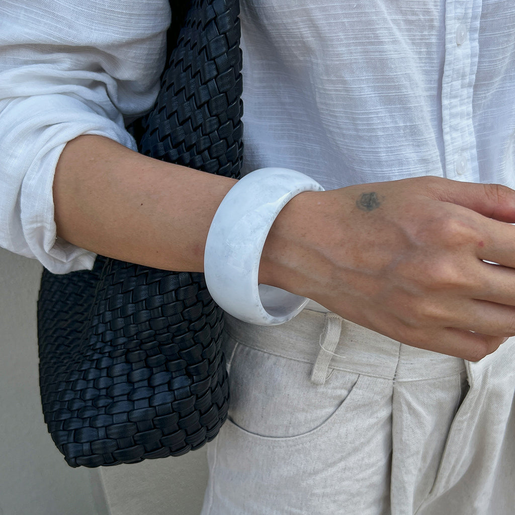 Chunky Resin Bangles – Bold Minimal Aesthetic Bracelet Stack for Women