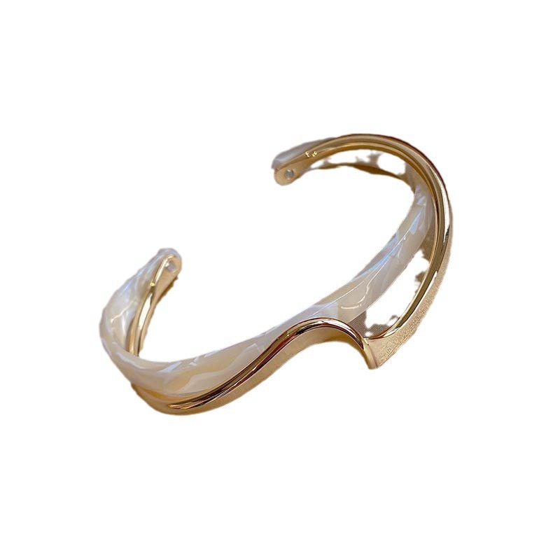 Luxe Curve | Modern Statement Bracelet