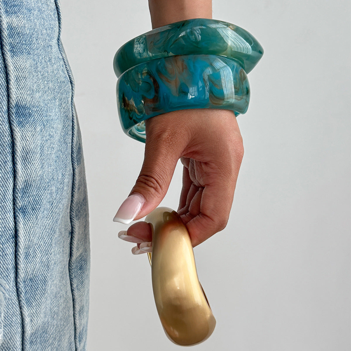 Peacock Blue Ombre Resin Bracelet | Vintage Artisan