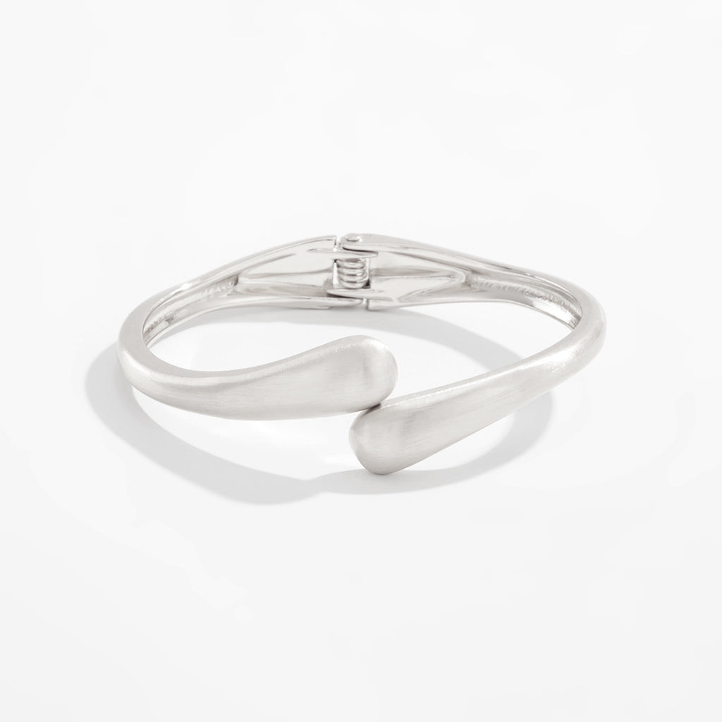 Minimal Spring Cuff Bracelet for Women – Textured Gold Adjustable Bangle