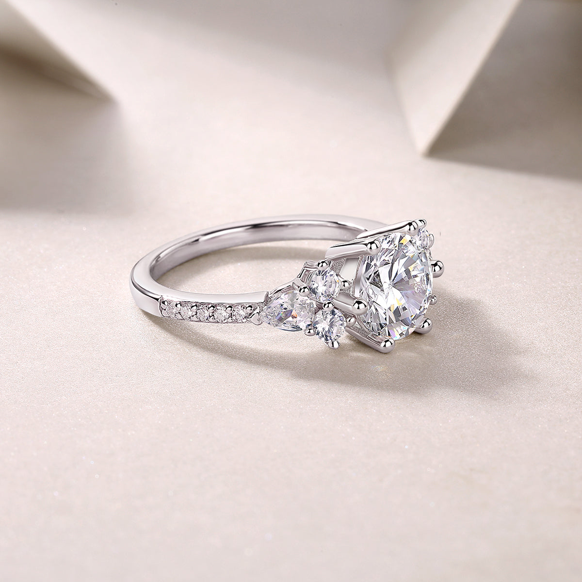2-Carat Moissanite Ring | S925 Sterling Silver – LUVIA
