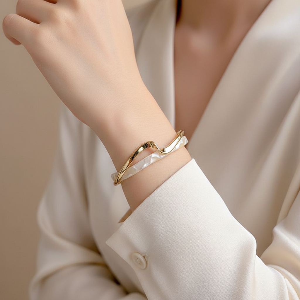 Luxe Curve | Modern Statement Bracelet