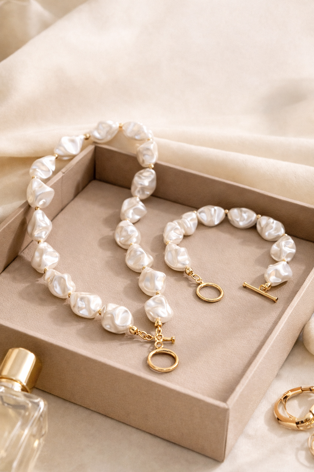 Luxury Pearl Necklace and Bracelet Set for Special Moments